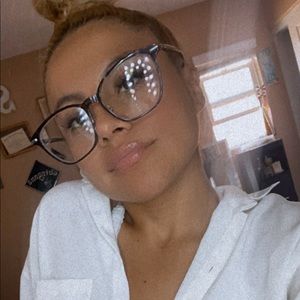 Meet your Posher, Sil